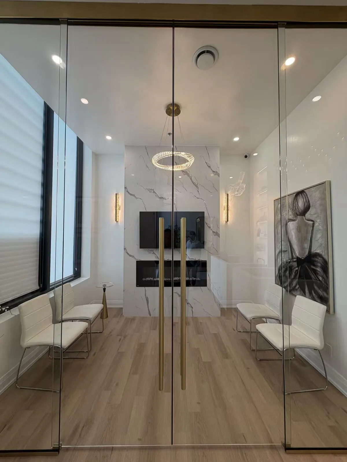 Glass partition meeting room